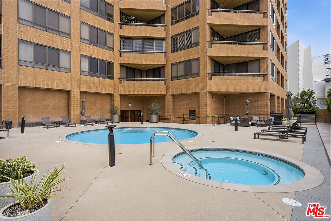 Mirabella building pool and spa